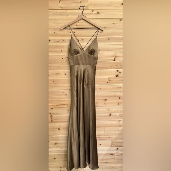 BCBG Paris Dresses & Skirts - Vintage BCBG Paris Size 8 100% Silk Strappy Slip Tank Top Maxi Dress Gown